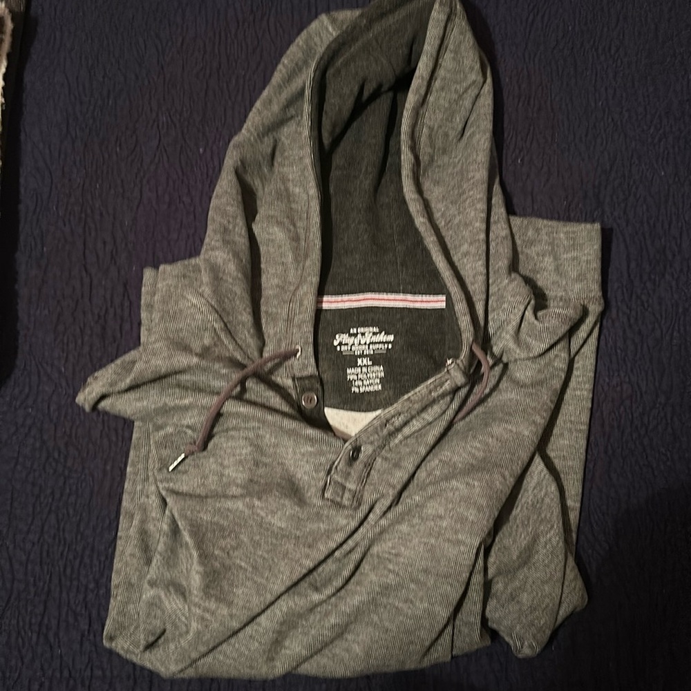 Flag & Anthem HERO TEXTURED STRETCH HOODED HENLEY